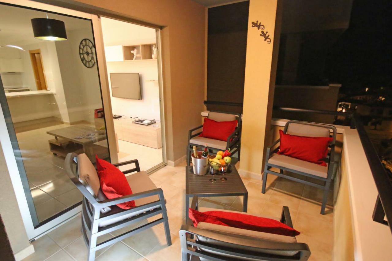 Apartamento La Perla By Rentmedano Superb Luxury Duplex, Private Roof Terrace, Ocean View, Pool, Wifi And Parking El Médano Exterior foto